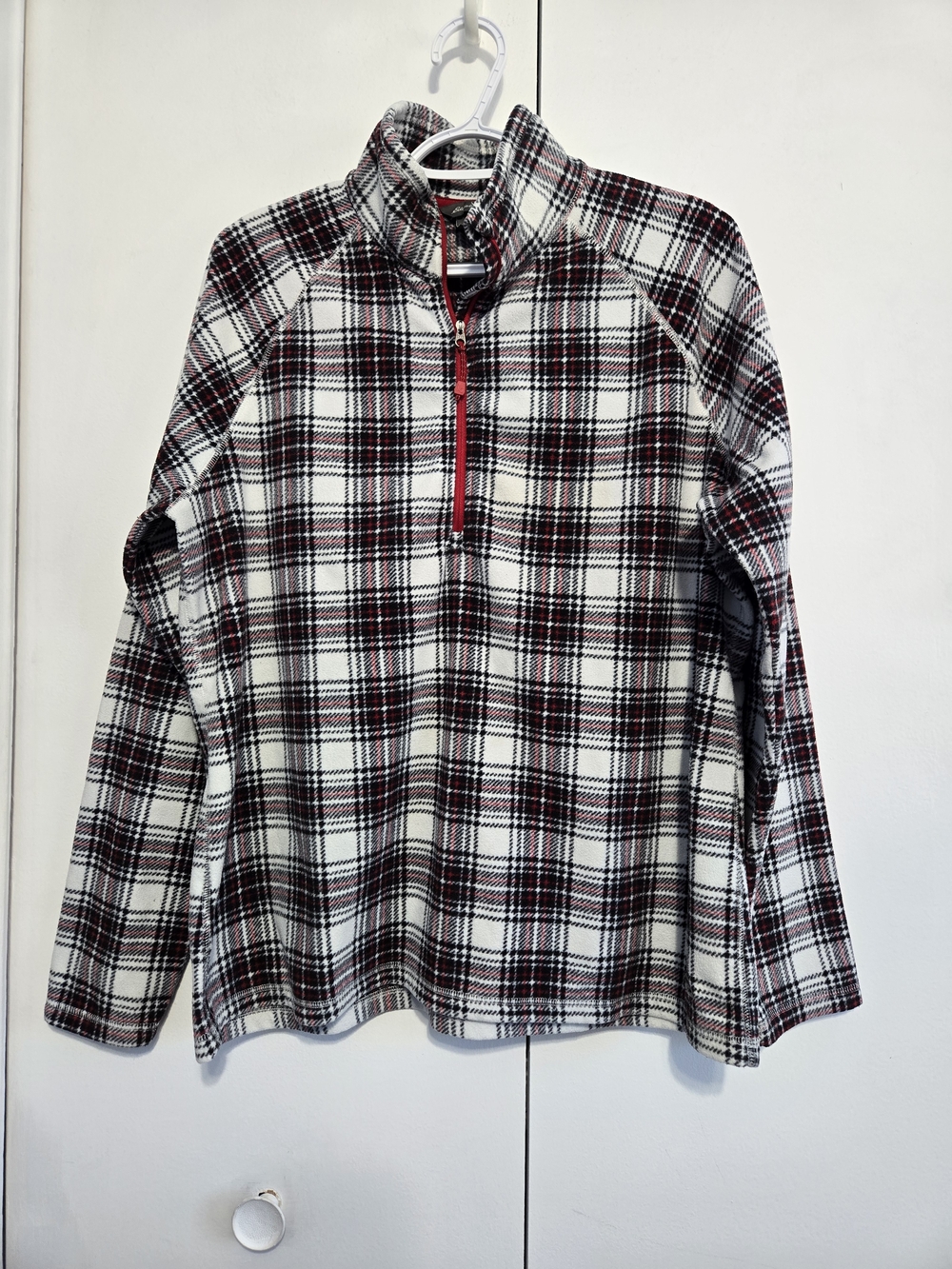 Eddie Bauer Women’s XL Plaid Fleece Quarter Zip Pullover Cream Black Red